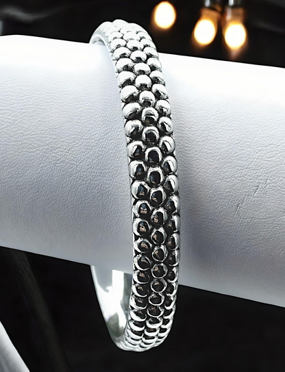 925 STERLING SILVER DOT DESIGN SLIP ON BANGLE BRACELET LIGHTWEIGHT 7.75" 1550