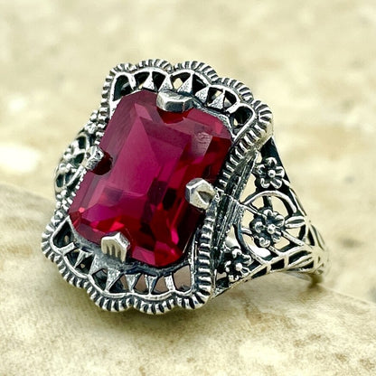 VIVID RED 925 STERLING SILVER LAB-CREATED RUBY ANTIQUE STYLE RING          #1309