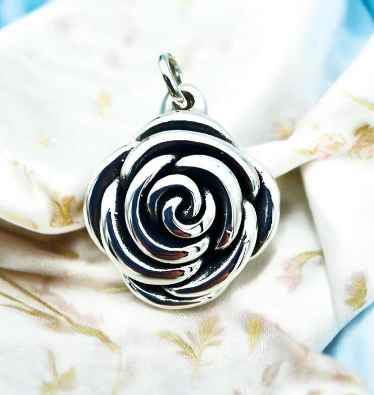 925 Lightweight Silver Rose Flower Pendant - Chain Sold Separate 1522