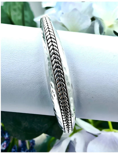 925 Sterling Silver Bangle - Hammered Finish Lightweight 6.5"  1516