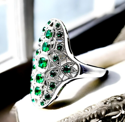 VINTAGE STYLE 925 STERLING SILVER RHODIUM PLATED SIMULATED EMERALD RING 1801