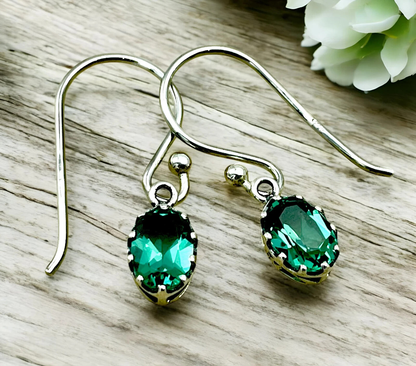 VINTAGE STYLE SIMULATED EMERALD 925 SOLID STERLING SILVER DANGLE EARRINGS 1189