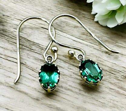VINTAGE STYLE SIMULATED EMERALD 925 SOLID STERLING SILVER DANGLE EARRINGS 1189