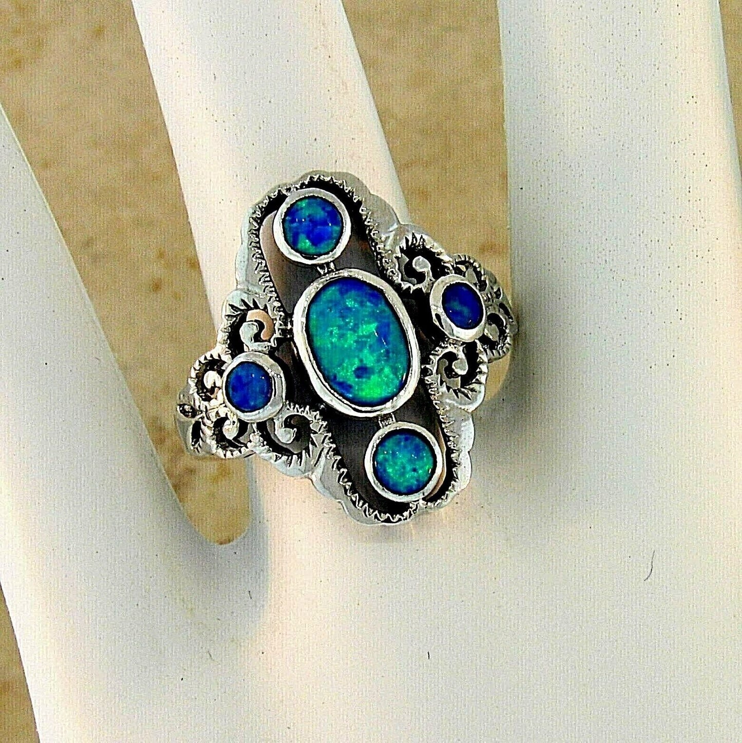 VINTAGE STYLE 925 STERLING SILVER LAB-CREATED BLUE FIRE OPAL RING           #651