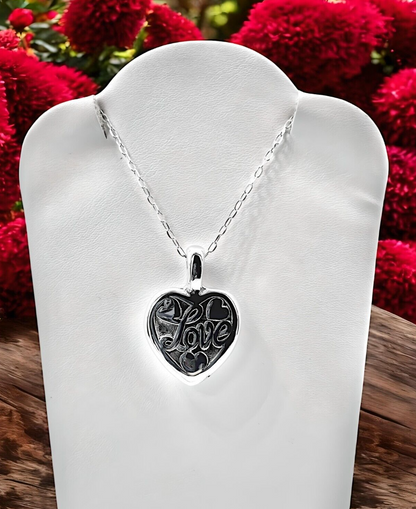 925 STERLING SILVER HEART "LOVE" PENDANT LIGHTWEIGHT, CHAIN SOLD SEPARATELY 1685